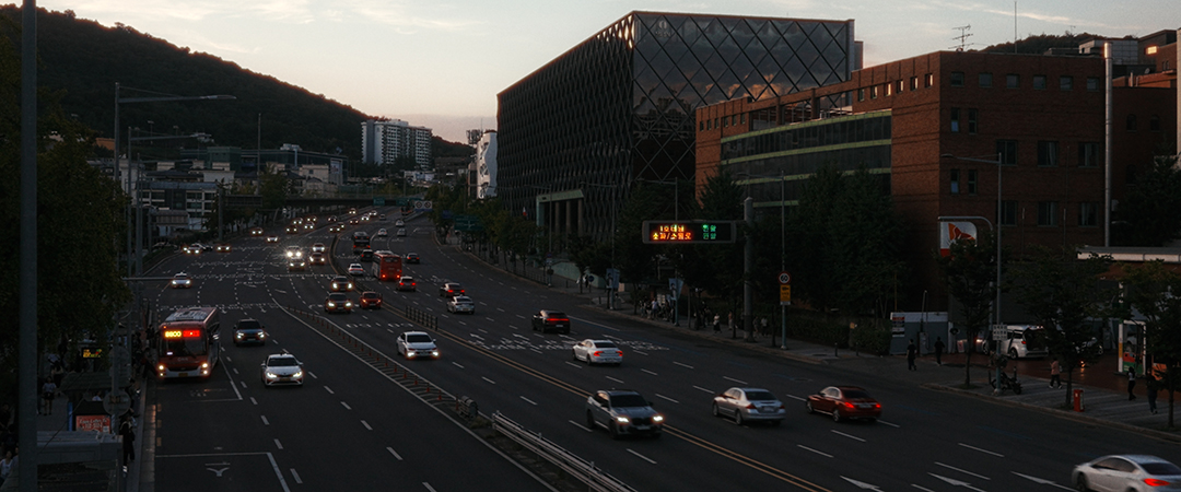Wide streets in Itaewon
